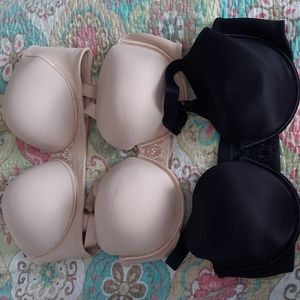 2 nude, 1 black 40D bras. 1 nude without underwire, 2 others with underwire.